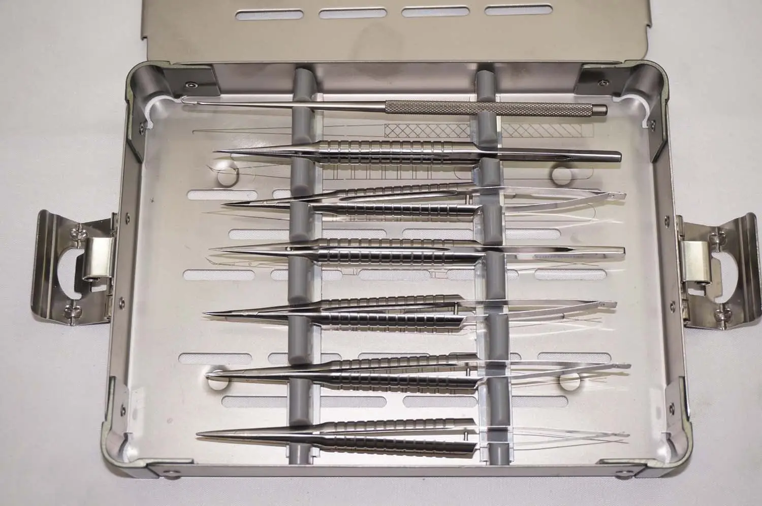 

Fine microsurgery instruments kit