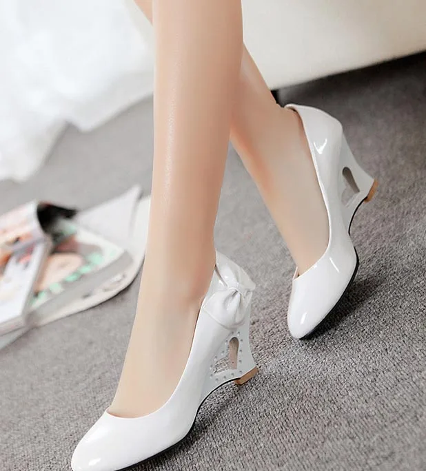 Slingback лакированной кожи женские Клинья круглый Носок скольжения на высоком