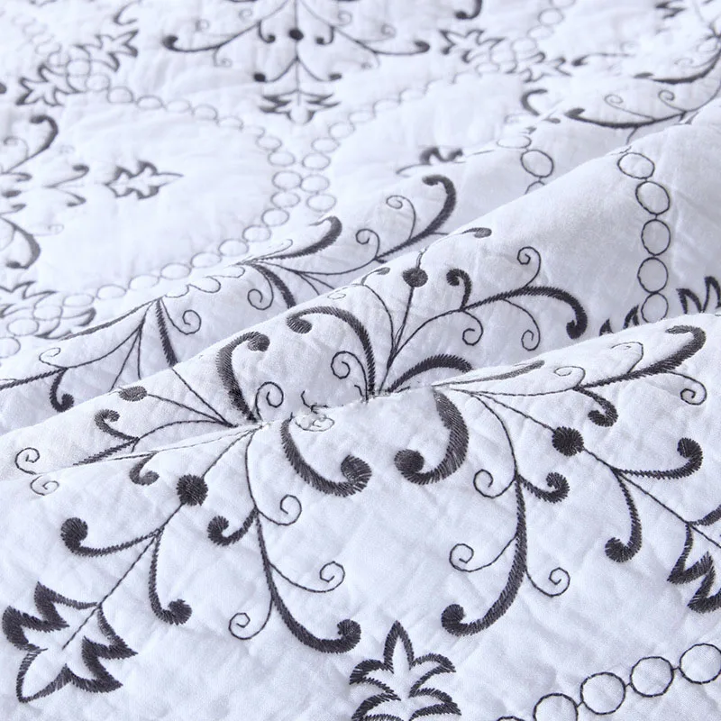 8787392104_1369553642