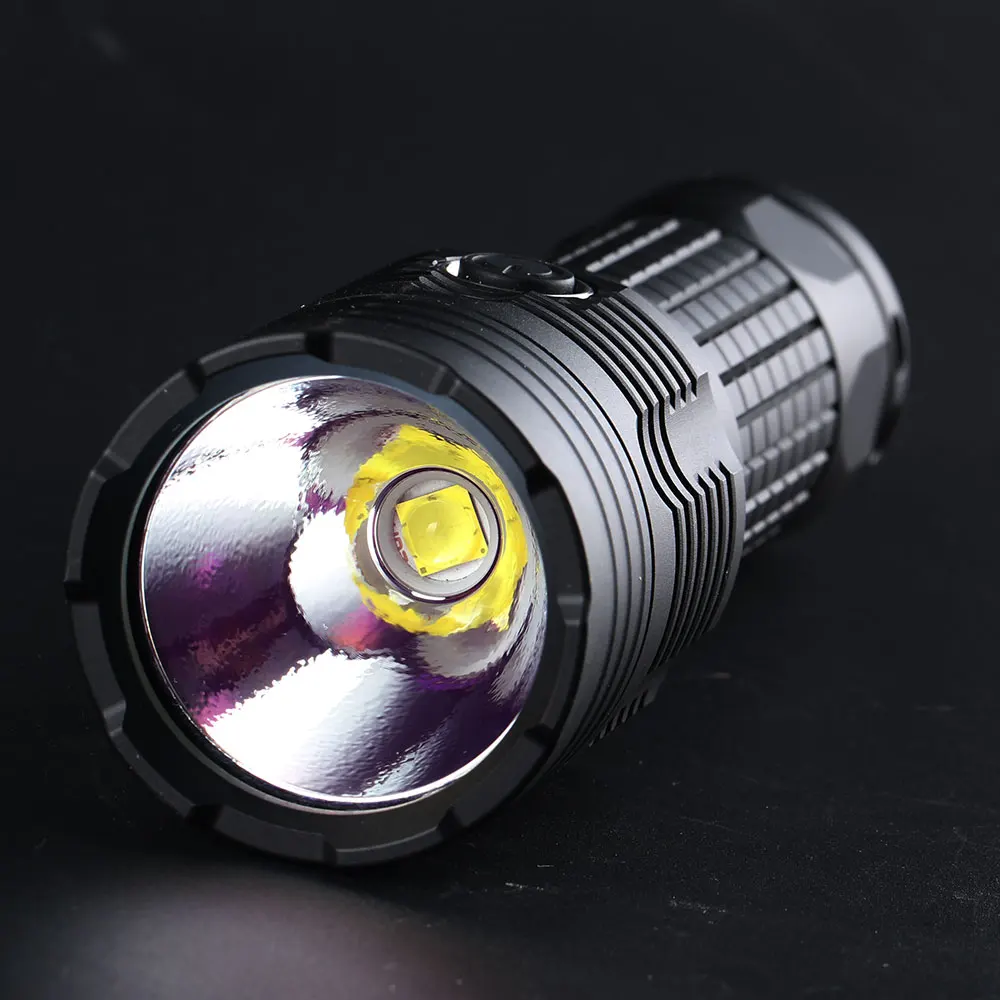 Конвой M3 с cree xhp70.2 до 4300lm встроенная защита от перегрева 26650 фонарь