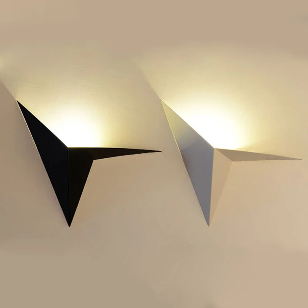 

3W Wall lamp creative wall lamp Nordic simple bedroom bedside study hotel oom maple light iron profiled triangular wall lamp