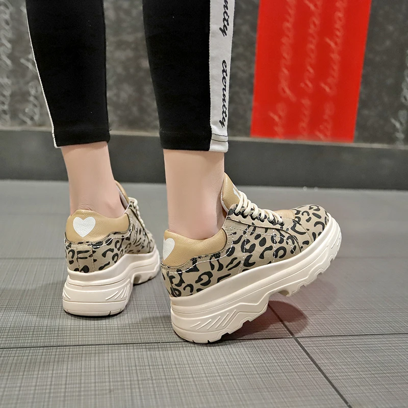  (10)