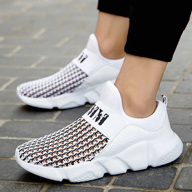 

Summer new ultra light breathable hollow men's shoes Korean version of the trend of sports outdoor light running shoes men