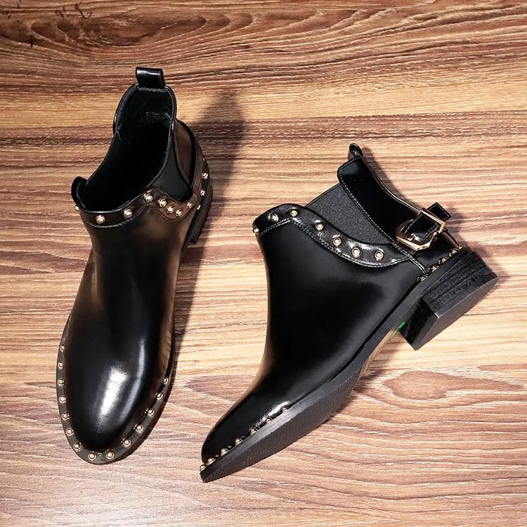 

Winter Warm Women Ankle Martin Boots 2018 Female Casual Shoes Woman Rivet Decoration Waterproof Platform Chelsea Boots