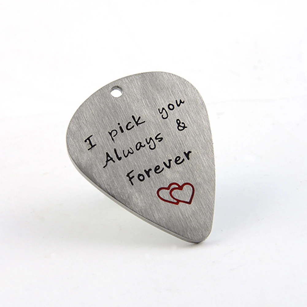 

Metal Ukulele Picks Pendant With Hole Letters Carved Guitar Picks Bass Mediator Acoustic Electric Accessories Classic 1.7mm