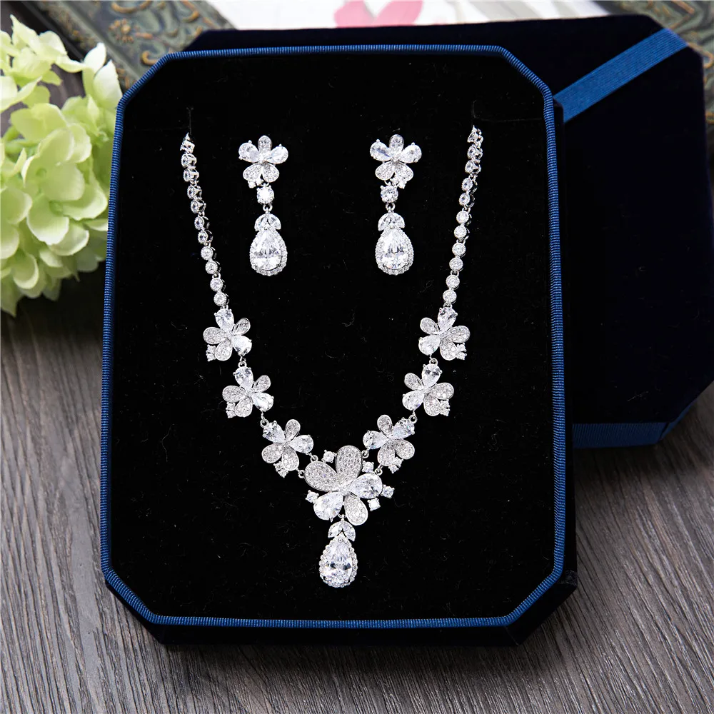 

Charm Bridal Wedding Jewelry Sets AAA Cubic Zirconia Necklace Earring Set Plant Design Teardrop Pendant Drop Earring Women Gifts