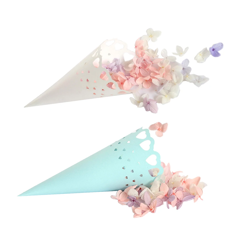 

50pcs Hollow Heart Flower Lace Paper cylinder Confetti Cones Petal Candy Holder Party Favors Craft Wedding Party Supplies Decor