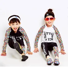 Купальник из двух предметов для мальчиков и девочек, спортивный костюм с длинным рукавом для плавания с леггинсами, белый, черный, детский купальный костюм для мальчика