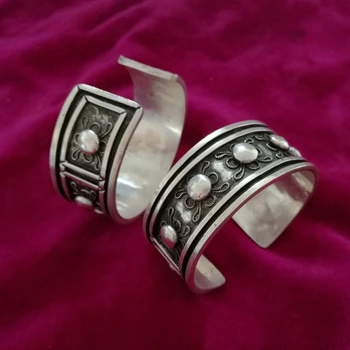 

Ethnic style Miao ethnic jewelry handmade Miao silver bracelet Traditional silk thick bracelet