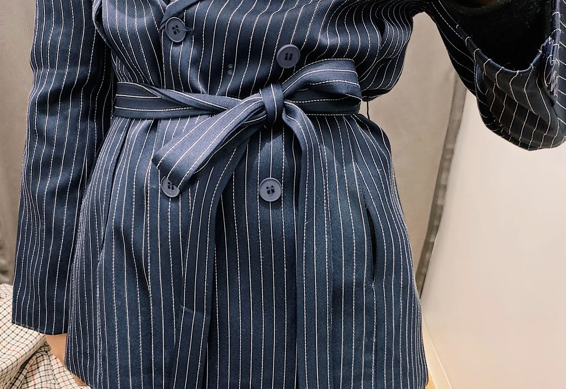 Spring Autumn Suit Long Sleeve Butterfly Embroidery Stripes Double-row Buckle Tie Suit Appliques  Office Lady Women's Blazers