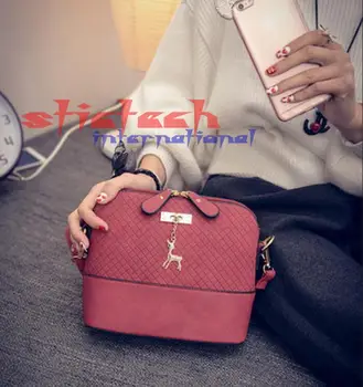 

by dhl or ems 100pcs New Fashion Small Women Messenger Bags