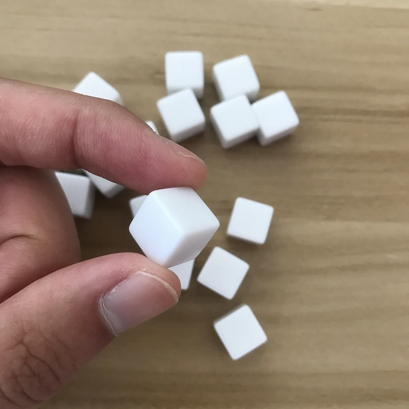 

Wholesale 100/200/500 Pcs 12mm Dice White Blank Square Corner Dice Set Can Write and Carving Children Teaching Instruments