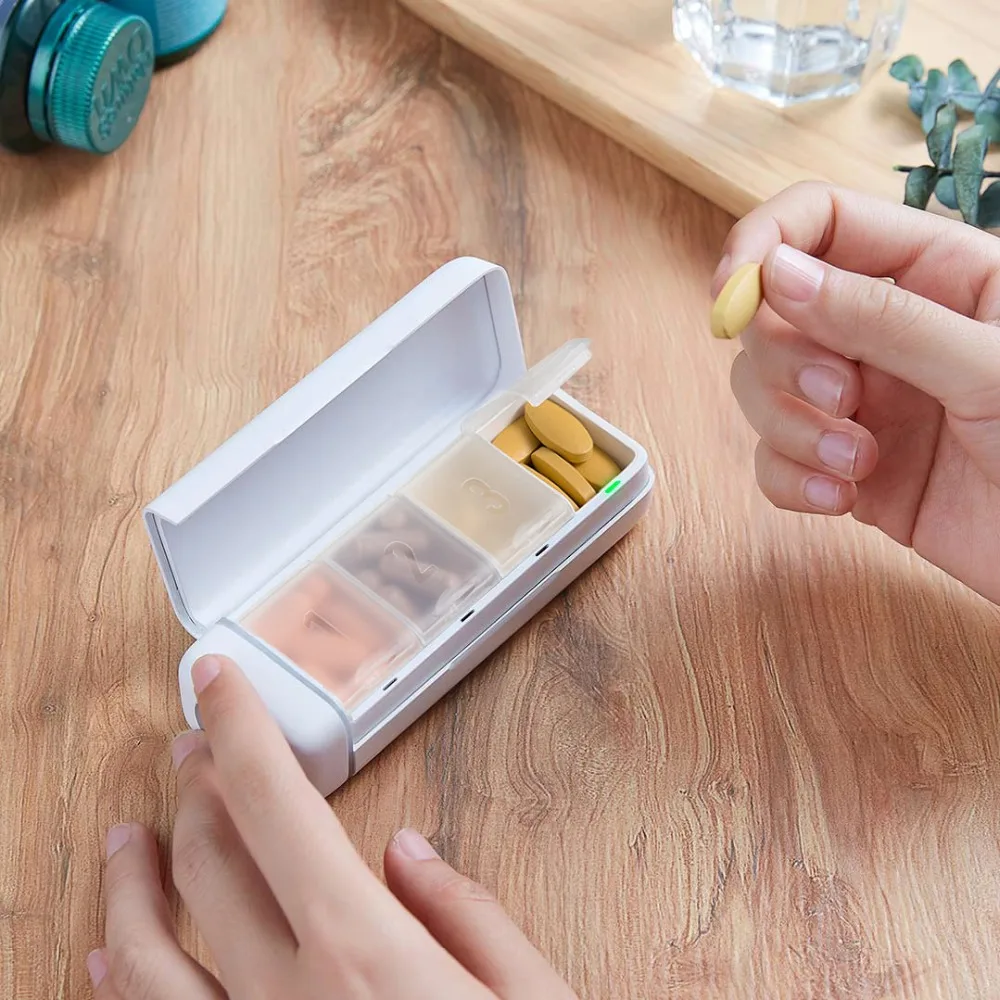 Xiaomi HiPee Smart Reminder Travel Pill Case Splitter Pill Organizer 4 Grid Medicine Container Storage Box Control by WeChat APP (7)