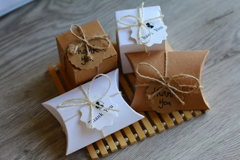 

50pcs Kraft Paper Pillow/Square Candy Box Rustic Wedding Favors Candy Holder Bags Wedding Party Gift Boxes with thank you tag