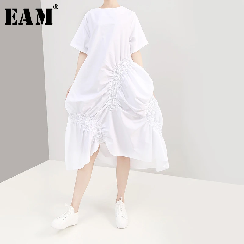 

[EAM] 2019 New Spring Summer Round Neck Short Sleeve White Loose Fold Pleated Loose Irregular Dress Women Fashion Tide JX997