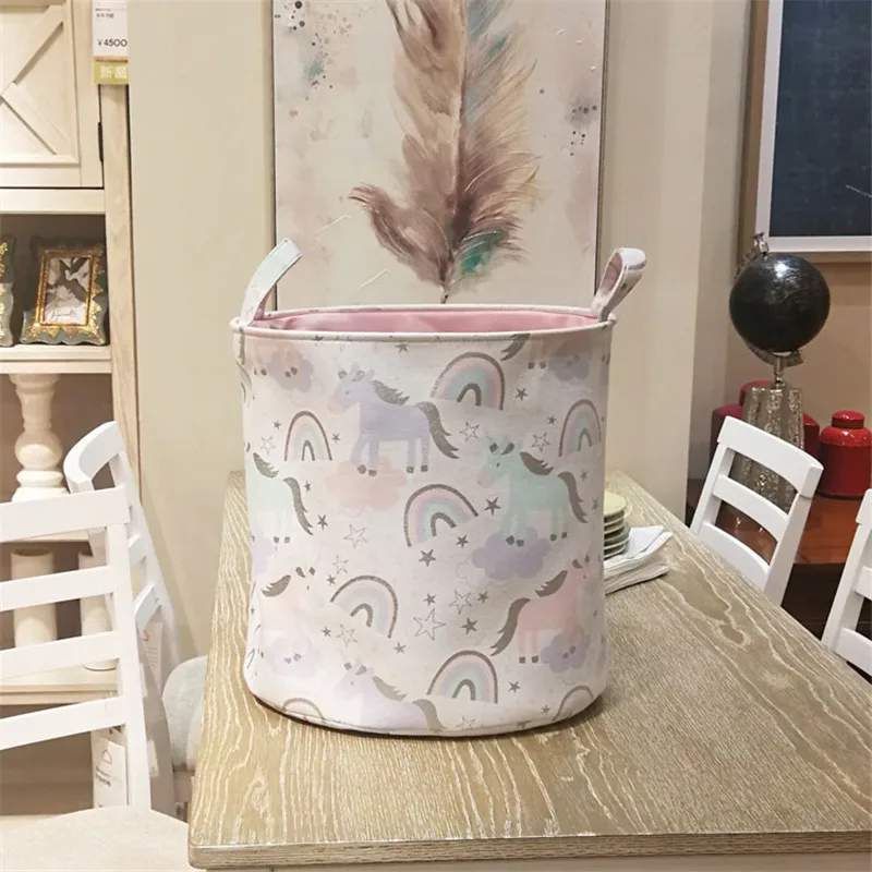 40*33*40 سنتيمتر لطيف يونيكورن المطبوعة سلة التخزين صندوق تخزين ملابس لعبة المنظم للطي سلال النسيج كبيرة سلة الغسيل برميل 40*33*40 سنتيمتر لطيف يونيكورن المطبوعة سلة التخزين صندوق تخزين ملابس لعبة المنظم للطي سلال النسيج كبيرة سلة الغسيل برميل