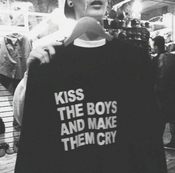 

Skuggnas Kiss boy and make them cry letter print sweatshirt Moletom Do Tumblr Hoodie Jumper grunge goth harajuku aesthetic Tops