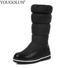 Ботинки до середины икры на пуху теплые женские зимние ботинки на плоской платформе Модные женские зимние сапоги с круглым носком, украшенные кристаллами, черного и синего цвета, A306