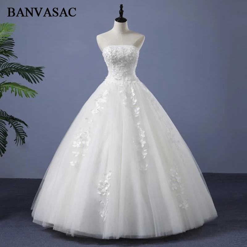 

BANVASAC 2018 Real Photos Flowers Strapless Ball Gown Wedding Dresses Plus Size Lace Appliques Backless Bridal Dresses