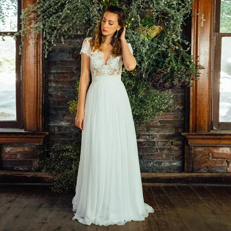 

Delicate V-neck Top Fashioned Of See-Through Corded Lace Wedding Dress Shortsleeves And Back Button Bridal Dress