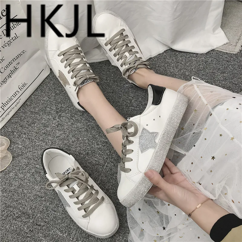 

HKJL 2019 spring women's shoes cowhide flat bottom star round head soft bottom casual women's shoes sequins A547