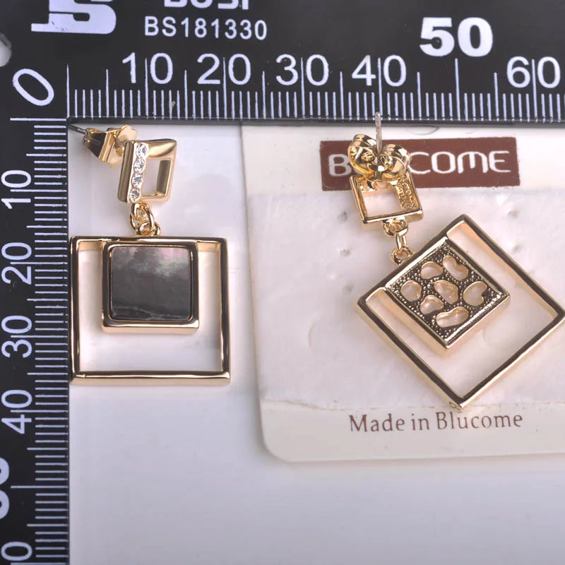 Женские длинные серьги подвески Blucome золотистые с натуральными белыми ракушками