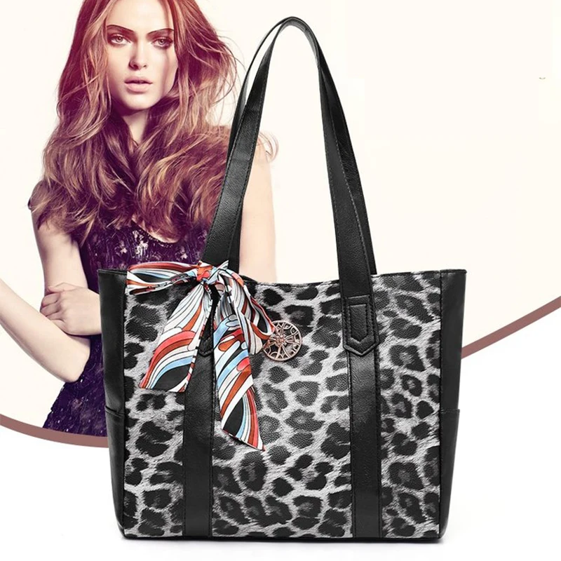 

OTHERCHIC 2019 Spring Large Capacity Leopard Pattern Shoulder Bag Women Bags Designer Handbag Zipper Women Big Purse 9N01-04