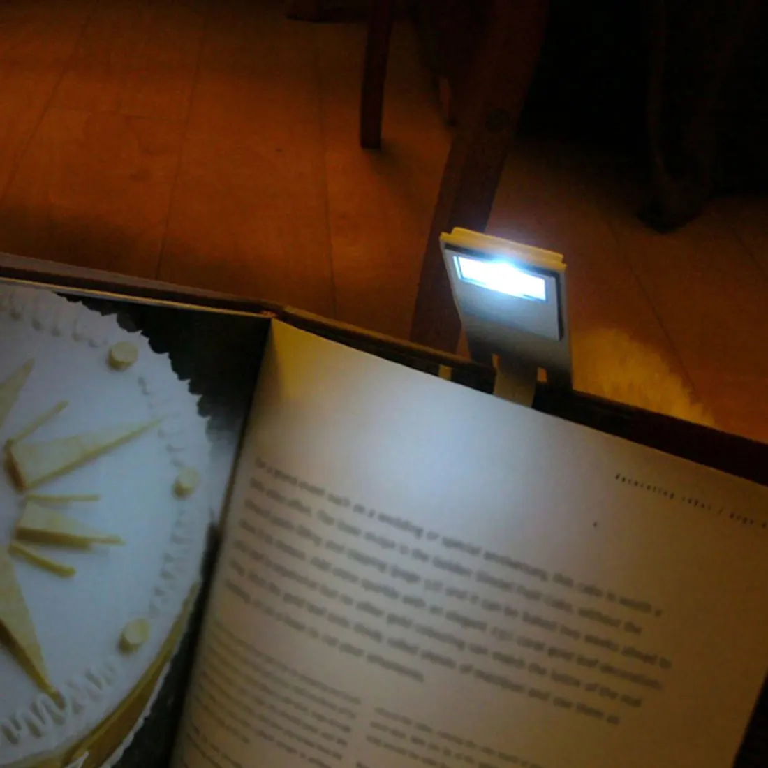 

High Quality Novetly 12V Flexible Portable White LED Clip-on Reading Book Light Lamp/randowcolor