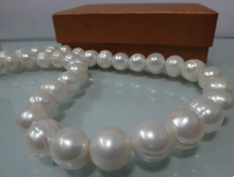 

FREE shipping>>> >>> HUGE 12-13MM NATURAL SOUTH SEA WHITE BAROQUE PEARL NECKLACE 17" 6.07