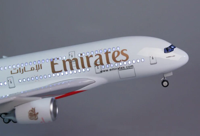 45,5 см 1/160 масштабная модель самолета Airbus A380 EMIRATES авиационная Модель W светильник и колеса литой пластмассовый полимерный самолет игрушка