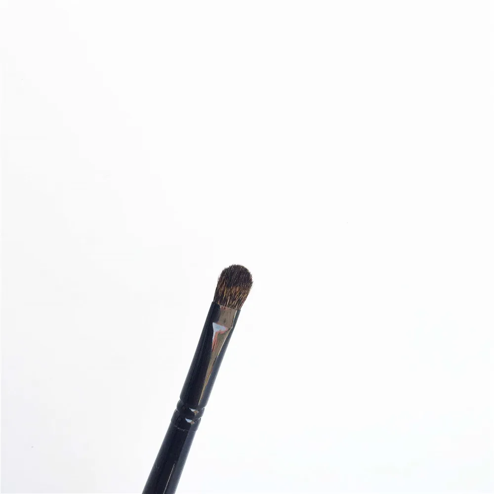 Brush 18 Eye Shadow Blending Brush _ 3