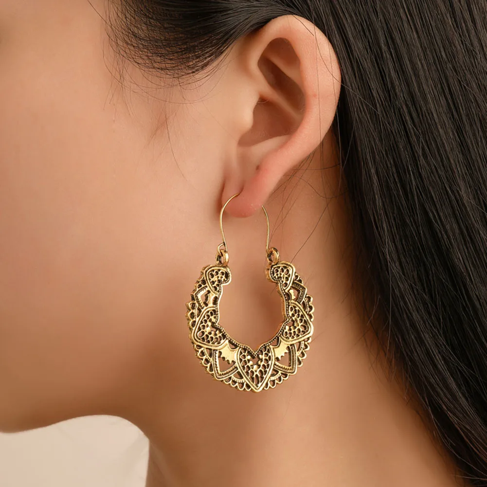 

Gold Silver Color Bohemian Ethnic Carved Hollow Earrings Classic Totem Pattern Vintage Earrings Women's Jewelry