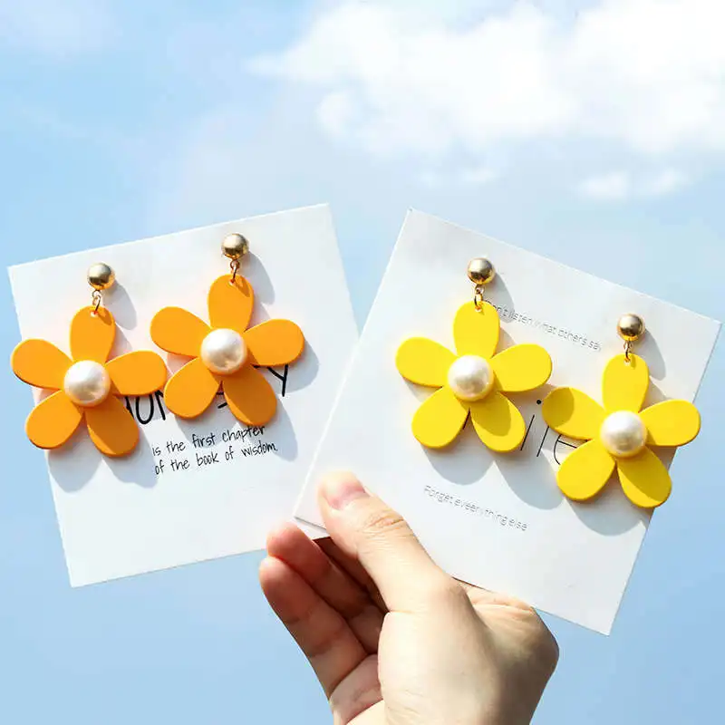 

Unique Korean Style earrings Design Sweet Girl Fashion Simple Simulation Pearl Summer Elegant Big Round Flower Hanging Earrings