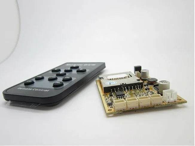  1-CH car dvr module D1 resolution Mpeg-4 compressive format 32GB sd card supported mini size 60*45m