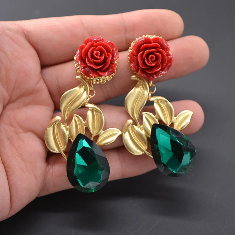 

Fashion Green Vintage Earrings Baroque Royal Rose Flower Crown Metal Leaf Statement Dangle Earrings Wendding Party Jewelry Gift