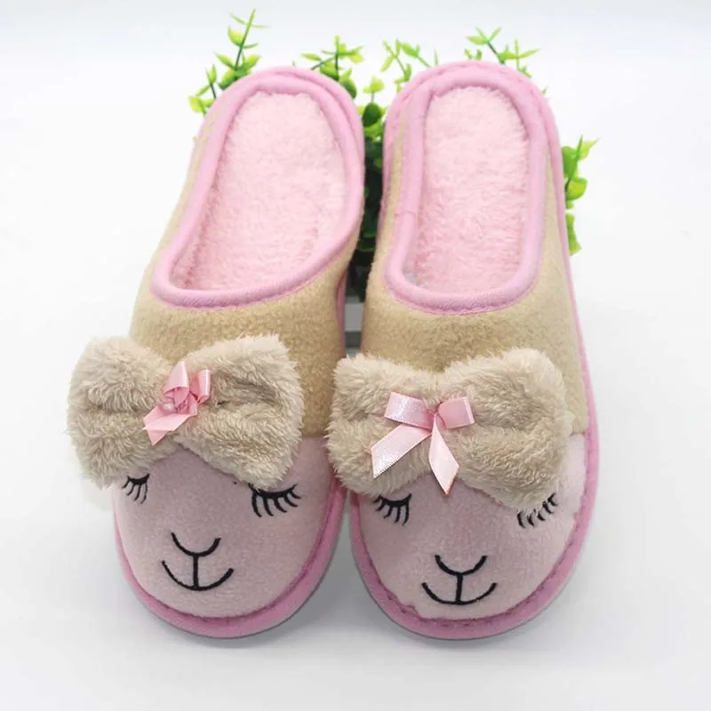 https://ae01.alicdn.com/kf/HTB1db2PSXXXXXa6XXXXq6xXFXXXA/Mntrerm-Winter-Women-Slippers-Cartoon-Hello-Kitty-Slippers-Indoor-Home-Shoes-Warm-Adult-Shoes-Plush-Pantufas.jpg