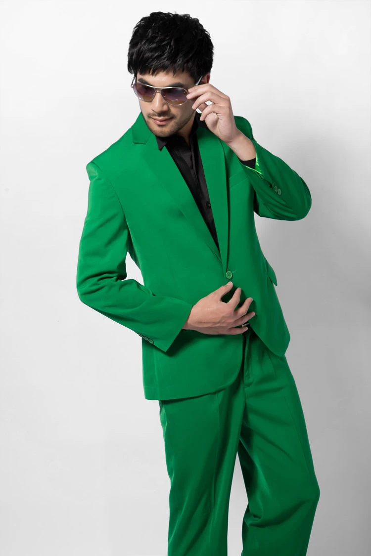 Темно зеленый костюм. Зеленый смокинг. Свадебный костюм мужской. Пальто zara men dark green. Green mens.