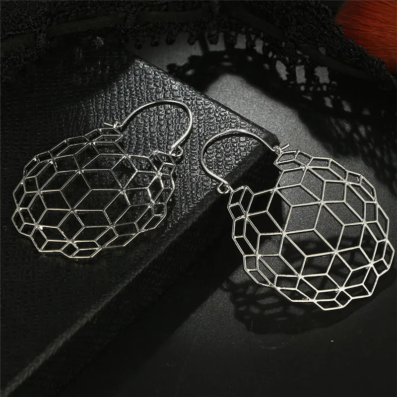 2019 Women Silver Stud Women Temperament Simple Retro Hive Hollow Pendant Orecchini Boucles D Oreille Femme Aretes De Mujer Y2# (7)