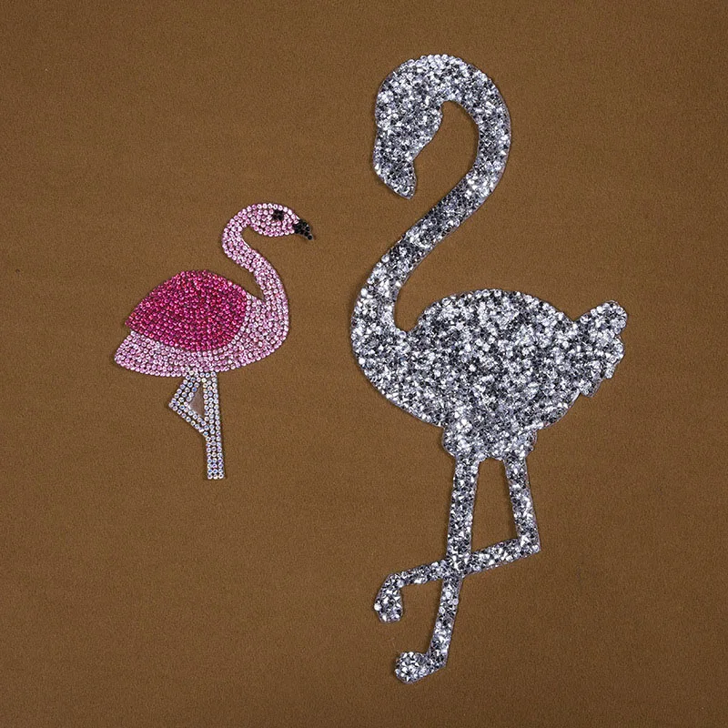 

Animal Embroidery Patch Hand Drilled Pink Flamingo Cloth Stickers Hat Sewn Sequins Rhinestone DIY Accessories Applique Patch