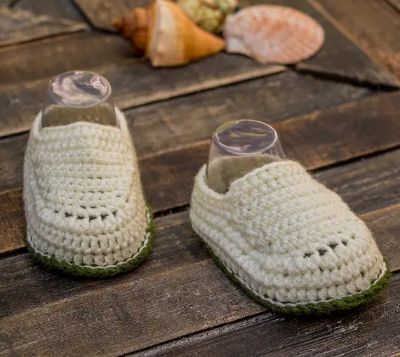 

Egg shell white and olive green baby boy hand crocheted booties, crocheted baby snickers, crochet baby shoes
