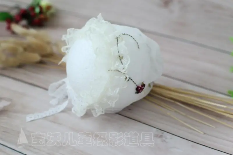 white flower lace hat