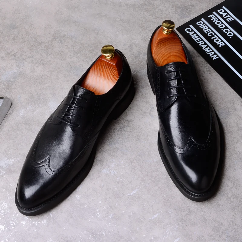 

Summer Leather Men's Business Shoes England Pointed Toe Men's Dress Shoes Single Shoes Brock Handmade Shoes Paired With Suit