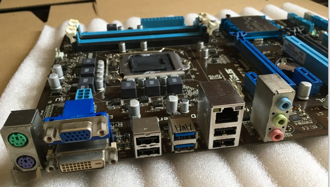  UsedAsus P8B75-V Original Used Desktop Motherboard Intel B75 Socket LGA 1155 i3 i5 i7 DDR3 32G SATA