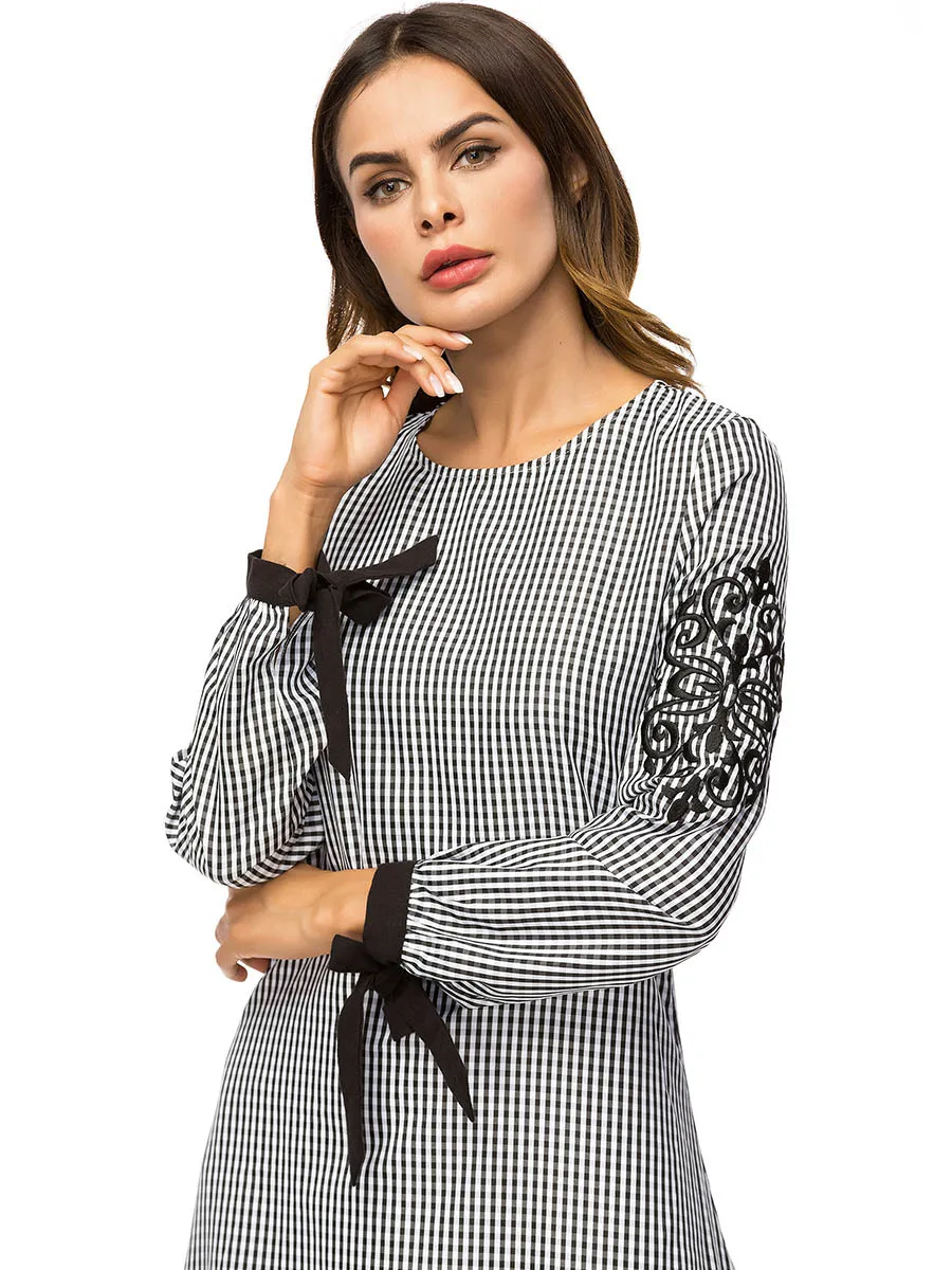 9763458176_1914155520