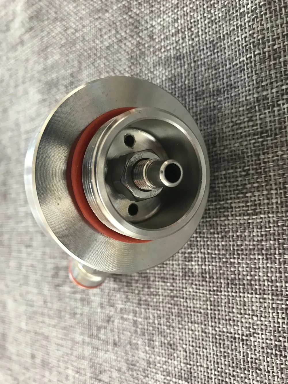 Online high quality New 304 Stainless Steel Mini Keg Tap Dispenser with 12 beer hose for Mini Craft Beer Growler Homebrew Spear