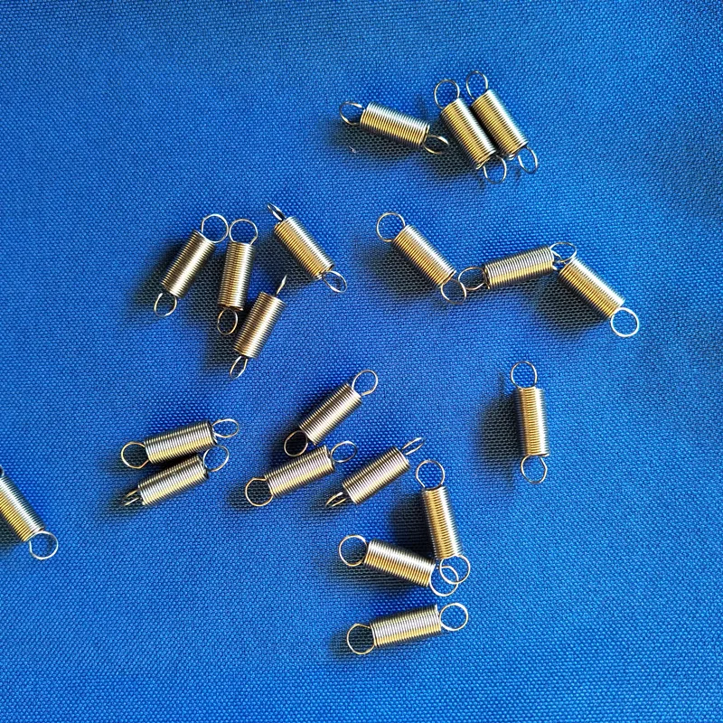 

30PCS Stainless steel 304 small tension spring tension spring Hook extension spring diameter 0.3 * 3* 10/15/20/25/30/35/40/45/50