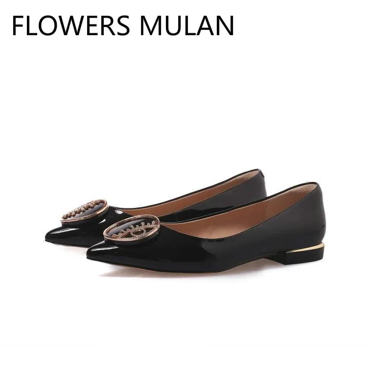 

Metallic Ring Crsytal Eyes Buckle Designer Shoes Women Luxury 2019 Black Red Shiny Leather Womens Flats Pointed Toe Slip On