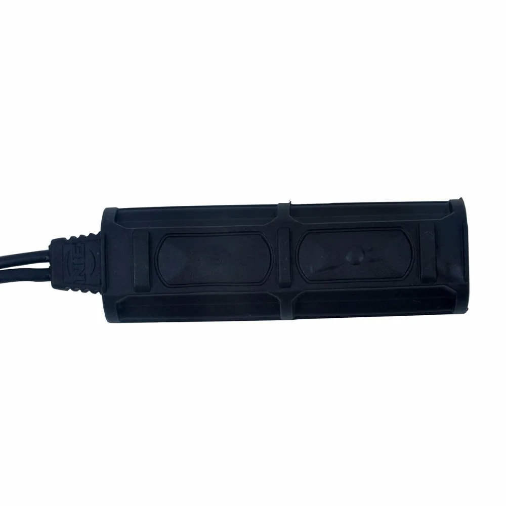 Night-Evolution-Remote-Dual-Switch-2-Plug-Tactical-Military-Pressure-Pad-Switch-Quality-Flashlight-Accessory-PEQ (2)