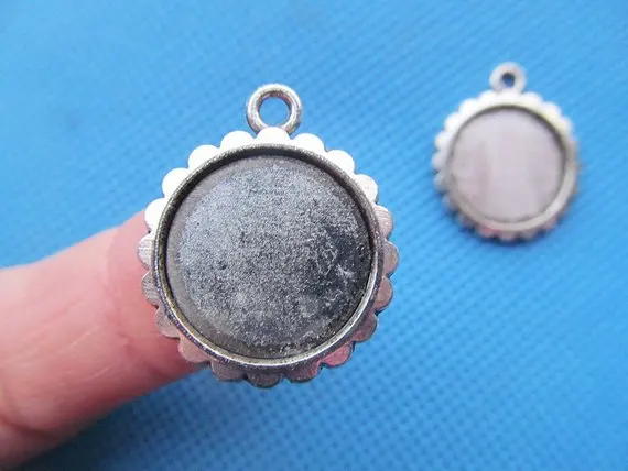 

50pcs Antique Silver tone/Antique bronze Oval Flower Base Setting Tray Bezel Pendant Charm/Finding,fit 16mm Cabochon/Cameo