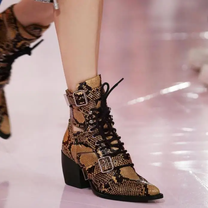 

Catwalk Shoes Autumn High Heels Pointed Toe Buckle Punk Martin Boots Hollow Chunky Heels Lace Up Prom Boots Women Zapatos Mujer
